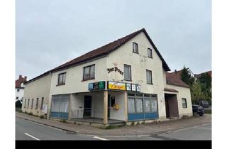 Haus kaufen in 32816 Schieder-Schwalenberg, Schieder-Schwalenberg - Hochzeitsaal zum möglichen Ausbau