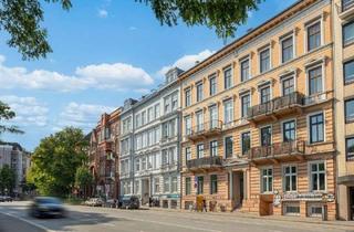 Wohnung kaufen in 20146 Rotherbaum, 5-Zimmer-Wohnung mit Balkon in einem charmanten Altbau im beliebten Stadtteil Hamburg-Rotherbaum