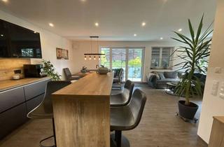 Wohnung kaufen in 88250 Weingarten, Traumhafte Dachgeschosswohnung mit luxuriöser Ausstattung und Balkon