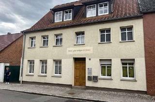 Wohnung mieten in Hohe Warthe 25, 39619 Arendsee (Altmark), Arendsee: 1-Raumwohnung mit Laminat und Fliesen!