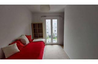 Wohnung mieten in Parkstraße 42, 13585 Spandau (Spandau), Nachmiete Zweitbezug exklusive 1,5-Zimmer-Wohnung mit Balkon & EBK in Berlin Spandau