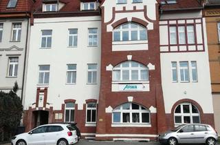Wohnung mieten in Lindenstraße 28, 06749 Bitterfeld-Wolfen, Schöne 4-Raumwohnung im Dachgeschoss