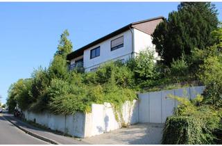 Haus kaufen in 97218 Gerbrunn, Eigenheim oder Kapitalanlage - freistehendes Wohnhaus mit zwei Wohnungen