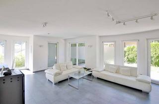 Einfamilienhaus kaufen in 75217 Birkenfeld, Helle Räume, weite Träume – Einfamilienhaus in Birkenfeld, Garten, Garagen, Balkone, Küche inklusive