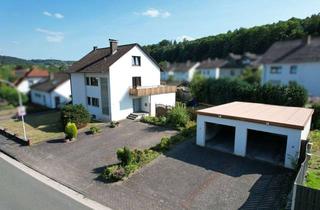Haus kaufen in Weredunstraße 55, 37688 Beverungen, Massives Ein-/Zweifamilienhaus mit Doppelgarage in Beverungen-Wehrden