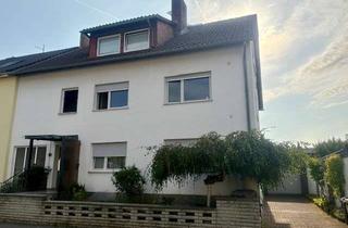 Haus kaufen in 63128 Dietzenbach, Investieren mit Substanz: Dreifamilienhaus in ruhiger Lage von Dietzenbach-Steinberg