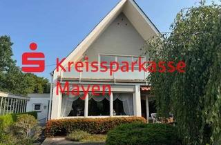 Einfamilienhaus kaufen in 56637 Plaidt, Charmantes Einfamilienhaus mit traumhaftem Grundstück in Plaidt und Garage