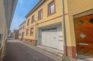 Haus kaufen in 76646 Bruchsal, Seltene Kaufgelegenheit - 2 Häuser zu einem Preis!