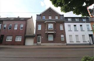 Anlageobjekt in 47918 Tönisvorst, * CHARAKTERVOLLES STADTHAUS MIT GARTEN! MFH, 4WE, 2 Garagen zentral in St. Tönis *