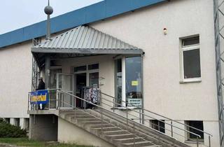 Anlageobjekt in Bahnhofstraße, 06493 Ballenstedt, Gebäudeensemble/ Halle/ PKW Grundstück mit viel Platz für Ihre Ideen