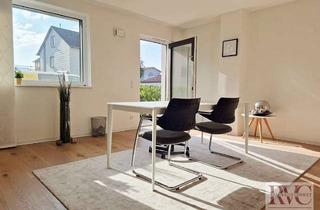 Büro zu mieten in 83395 Freilassing, Ihr neuer Arbeitsplatz in Freilassing: Stylisches, helles Büro mit Pantryküche, Terrasse und Carport