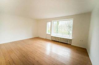 Wohnung kaufen in 24534 Innenstadt, Attraktive Kapitalanlage: Modernisierte 4-Zimmer-Wohnung mit Balkon im 1. OG