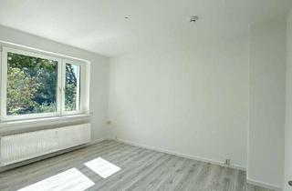 Wohnung kaufen in Plänterwald, 12437 Plänterwald, Was für ein Ausblick - 2-Zimmer sofort bezugsfertig und frisch renoviert in Berlin Plänterwald
