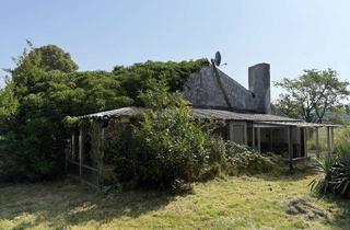Bauernhaus kaufen in 46446 Emmerich, Sanierungsbedürftiger Bauernhof mit Nebengebäuden im Außenbereich von Emmerich-Elten