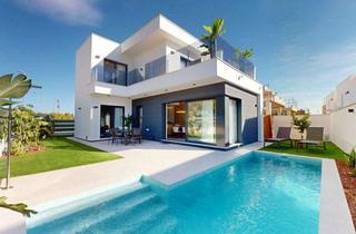 Villa kaufen in 98693 Roda, Wunderschöne Luxusvilla mit eigenem Pool in privater Golfanlage