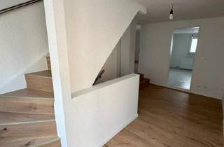 Wohnung kaufen in 97072 Würzburg, Würzburg - 4-Zimmer Wohnung in Versbach!