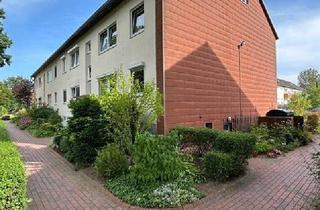 Wohnung kaufen in 24159 Kiel, Kiel - Gut vermietete 1,5-Zimmer-DG-Wohnung mit Garage in Kiel-Wellsee
