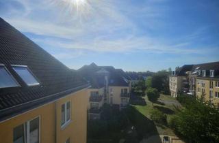 Wohnung kaufen in Steinkribbenstraße 11, 40597 Benrath, TopBestlage am Rhein: Erbpacht-Maisonette mit Galerie, Balkon und TG-Stellplatz. Ein Unikat am Rhein