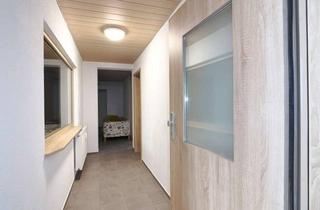 Wohnung kaufen in Uferstraße 4/1, 72202 Nagold, Provisionsfrei! Zentrale, Barrierefreie, Renovierte 4-Zimmer Wohnung in Nagold