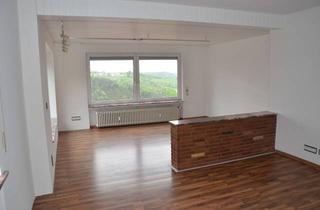 Wohnung mieten in Hohenstaufenstraße 95, 73529 Schwäbisch Gmünd, 4-Zimmer Wohnung in Rechberg mit Garten und Balkon