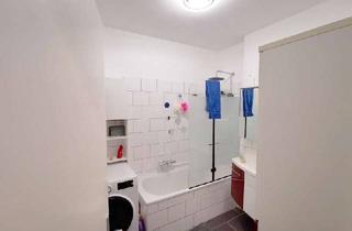 Wohnung mieten in Herrmannsgarten 13, 06667 Weißenfels, Attraktive und vollständig renovierte 2-Raum-Wohnung mit EBK in Weißenfels
