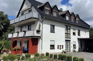 Wohnung mieten in Schmidtstr. 5 A, 65232 Taunusstein, "Fast wie im Adlerhorst" 4-Zimmer Dachgeschoss mit Balkon im 3-Familienhaus in Taunusstein-Wehen