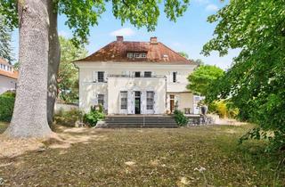 Villa kaufen in Mexikoplatz, 14163 Zehlendorf, Charmante Villa im Landhausstil in Toplage von Berlin-Zehlendorf – wenige Schritte vom Mexikoplatz