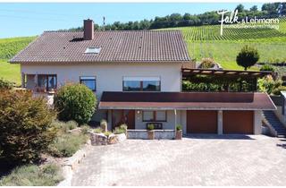 Haus kaufen in 77770 Durbach, +++ Ein Wohntraum: 2 Wohnungen mit Terrasse, Balkon, EBK, Garten und Garagen in Durbach +++