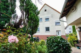 Einfamilienhaus kaufen in 63303 Dreieich, Komplett bezugsfreies Zweifamilienhaus mit traumhaftem Garten in Dreieich-Offenthal