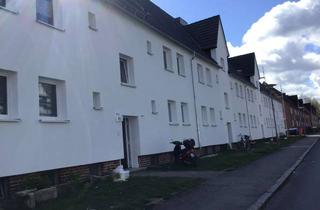 Wohnung mieten in Spieringshorster Str. 12, 23564 St. Gertrud, 1,5-Zimmer-Single-Wohnung mit großem Balkon