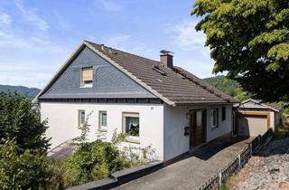 Einfamilienhaus kaufen in 57334 Bad Laasphe, Traumhafte Aussicht inklusive: Attraktives Einfamilienhaus mit Einliegerwohnung & idyllischem Garten