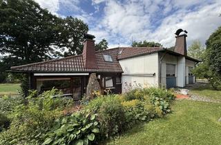 Haus kaufen in 95652 Waldsassen, Familienparadies mit Potenzial: Zweifamilienhaus, weitläufiges Grundstück & Nebengebäude- Wiesengrundstück optional