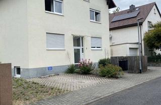Wohnung mieten in 63179 Obertshausen, Schicke 2 Zimmer Dachgeschoss Wohnung mit Küche in Obertshausen