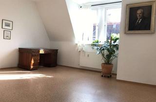 Wohnung mieten in 89073 Mitte, Stilvolle 3-Zimmer-Wohnung mit EBK / zentrale Lage / auch 2-er WG denkbar / 5. OG
