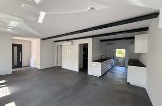 Wohnung mieten in Friedberger Strasse 12a, 61191 Rosbach, Stilvolle 2-Raum-Hochparterre-Wohnung mit hochwertiger Innenausstattung mit EBK in Rosbach
