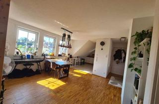 Wohnung mieten in 88447 Warthausen, Attraktive und neuwertige 2,5-Zimmer-Dachgeschosswohnung mit geh. Innenausstattung mit Balkon