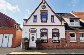 Haus kaufen in 25840 Friedrichstadt, Hübsch, ruhig, direkt am Wasser - möbliertes Wohnhaus im "Holländerstädtchen"
