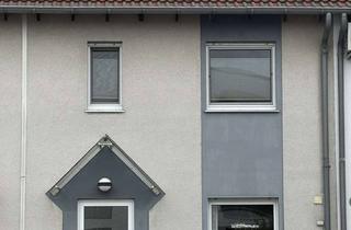 Haus kaufen in 47475 Kamp-Lintfort, Reihenmittelhaus mit gehobener Innenausstattung in beliebter Lage in Kamp-Lintfort