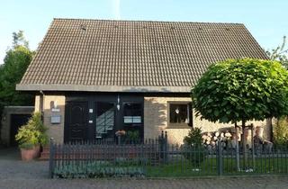 Haus mieten in 47809 Gellep-Stratum, Freistehendes EFH mit Garten in ruhiger Lage, hochwertige EBK, Wintergarten, Kamin, Sauna, etc.