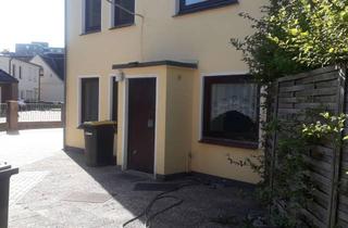 Büro zu mieten in Friedenstr. 16, 25421 Pinneberg, Büro- und Wohnhaus mit Lagerhalle