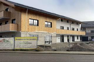 Wohnung kaufen in Feldwieserstraße 52, 83236 Übersee, Großzügige 2 Zimmer EG - Neubauwohnung - Gartenanteil - zentrale Lage