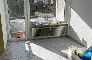Wohnung mieten in Leopoldstr 67, 95030 Innenstadt, Familienfreundliche 4-Zimmer-Wohnung mit Balkon und Einbauküche in Hof
