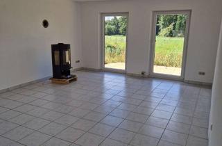 Wohnung mieten in Hauptstraße 26b, 23883 Seedorf, 2-Zimmer-Wohnung mit Balkon und Einbauküche in Dargow