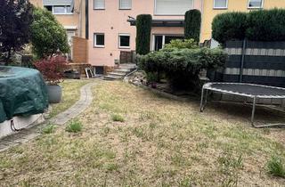 Reihenhaus kaufen in 45141 Stoppenberg, Reihenhaus in Essen-Stoppenberg mit Garten, Stellplätzen, Sauna & Photovoltaikanlage