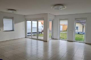 Haus mieten in Auf Der Platte, 67686 Mackenbach, Besondere DHH in Mackenbach zu vermieten