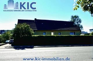 Haus kaufen in 51515 Kürten, Zweifamilienhaus mit Garage in Kürten-Bechen