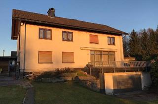 Haus kaufen in 57439 Attendorn, Attendorn - Familienheim in traumhafter Lage mit zwei Einliegerwohnungen