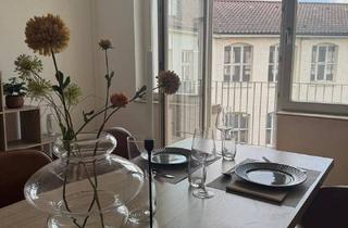 Wohnung kaufen in 75172 Pforzheim, Pforzheim - Charmante und lichtdurchflutete 2,5 Zimmer Wohnung mit Balkon