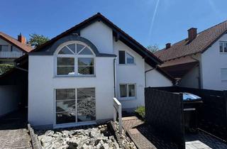 Wohnung kaufen in 61279 Grävenwiesbach, Helle Dachgeschoss Wohnung - 3 Zimmer mit offenem Wohnkonzept, hohen Decken großem Balkon