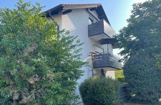 Wohnung kaufen in 94315 Straubing, Freundliche 2-Zimmer-DG-Wohnung mit Balkon und Einbauküche. Kleine Wohnanlage